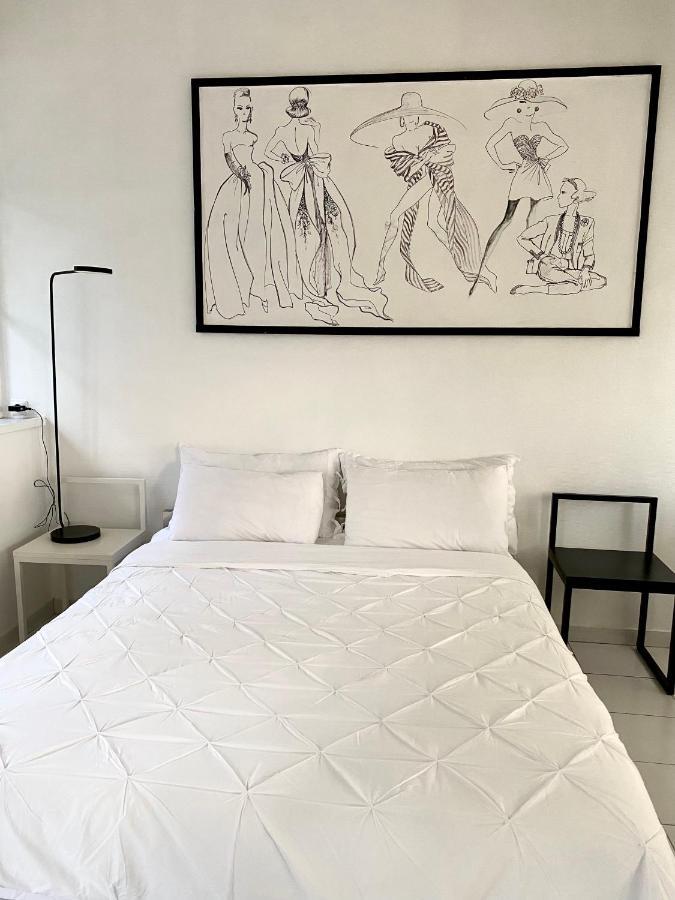 Élégant Studio Dans Batiment Historique Saint-Tropez Esterno foto